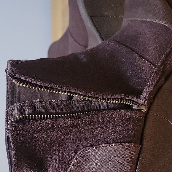 Toms 8.5 dark brown canvas & wool wedge heeled bootie - Picture 9 of 9